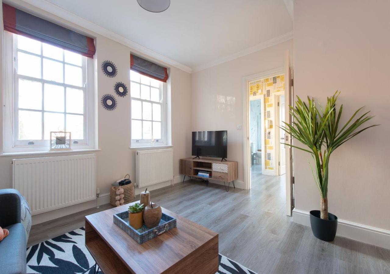Welcoming And Radiant - One Bedroom In The Heart Of South * Londra